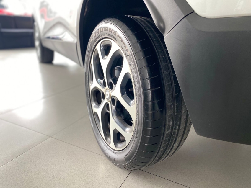 renault captur 1.6 16v sce flex intense x-tronic 4p automatico 20216