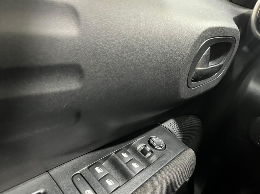 citroen c4 cactus 1.6 vti 120 flex feel pack eat6 4p automatico 2024