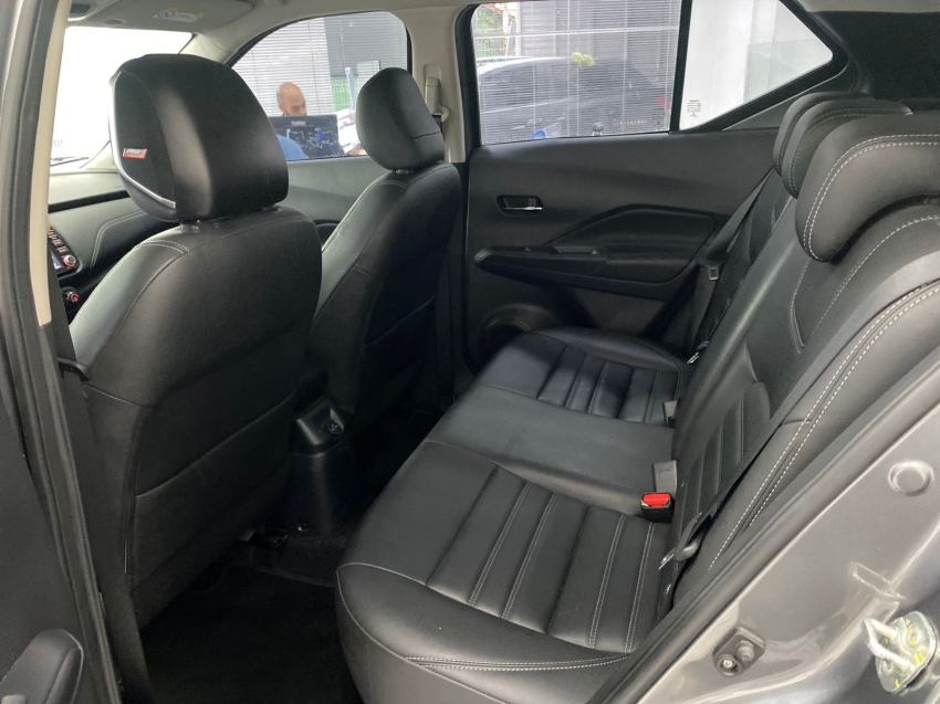 nissan kicks 1.6 16v flexstart exclusive xtronic flex 4p automatico 2022