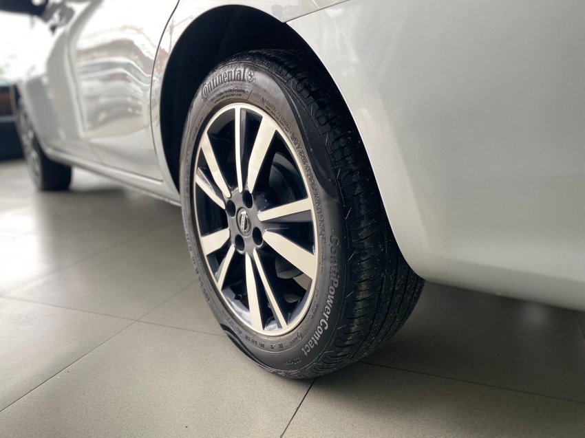 nissan versa 1.6 16v flexstart sl 4p xtronic 1.0 flex automatico 201918