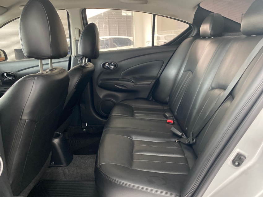 nissan versa 1.6 16v flexstart sl 4p xtronic 1.0 flex automatico 201911