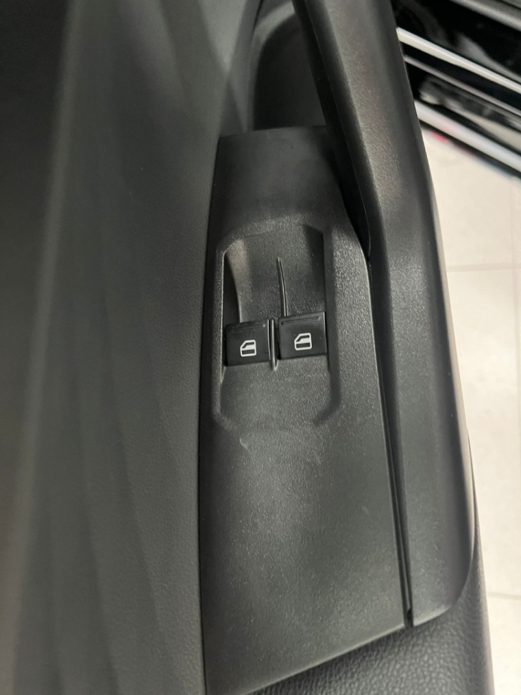 volkswagen polo 1.0 mpi track manual flex 4p 202414