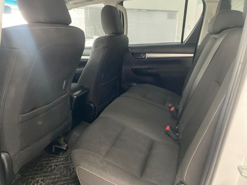 toyota hilux 2.8 d-4d turbo diesel cd sr 4x4 automatico 4p 20247