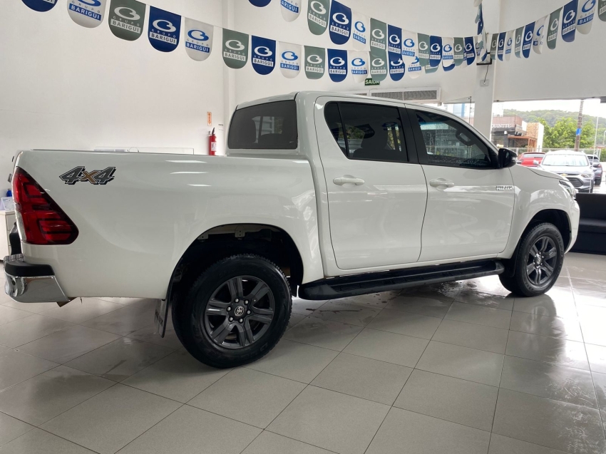 toyota hilux 2.8 d-4d turbo diesel cd sr 4x4 automatico 4p 20245