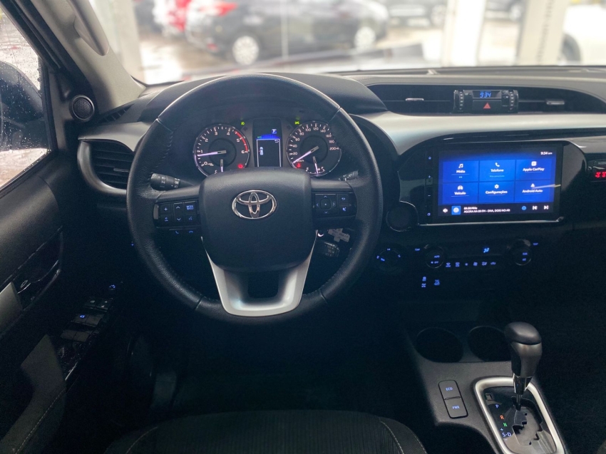 toyota hilux 2.8 d-4d turbo diesel cd sr 4x4 automatico 4p 202410