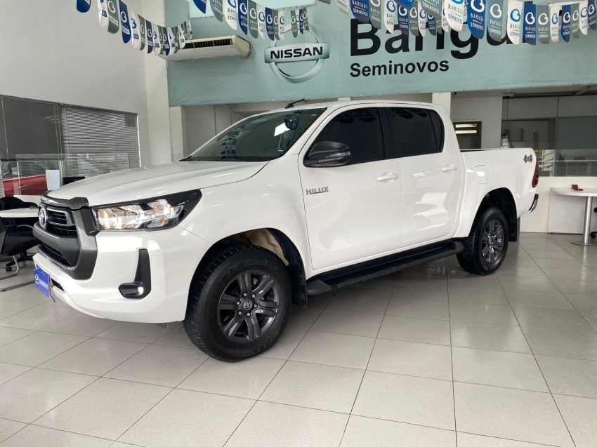toyota hilux 2.8 d-4d turbo diesel cd sr 4x4 automatico 4p 20241