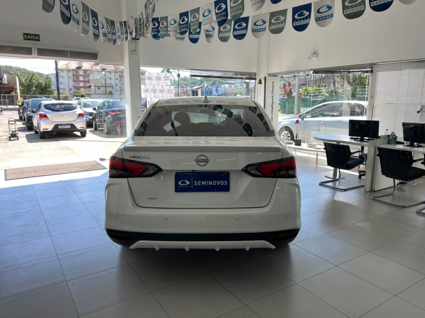 nissan versa 1.6 16v flex exclusive xtronic 4p automatico 20256