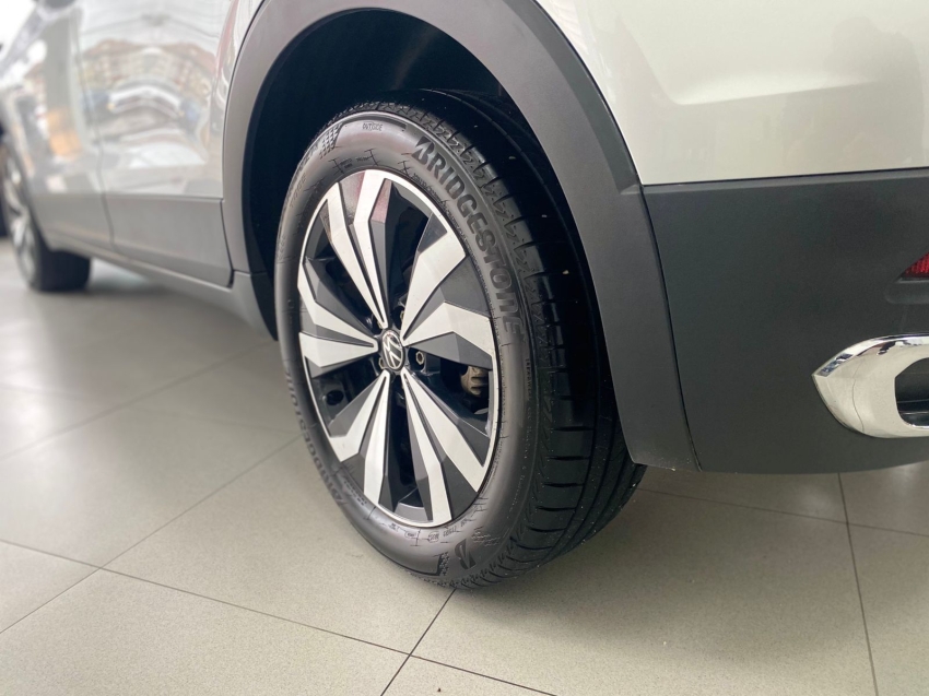 volkswagen t-cross 1.4 250 tsi total flex highline automatico 4p 20226