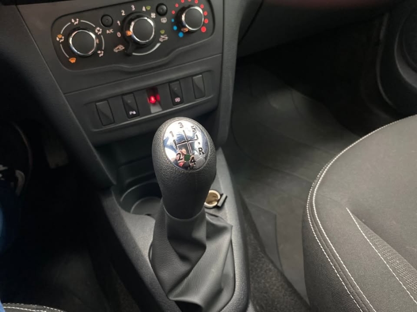 renault logan 1.0 12v sce flex zen manual 4p 202514