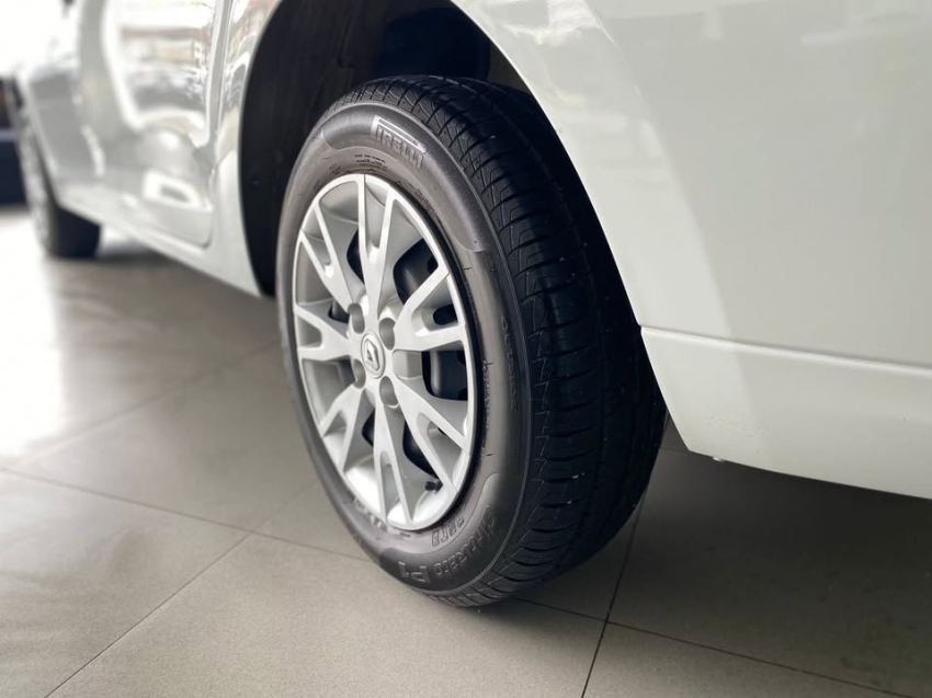 renault logan 1.0 12v sce flex zen manual 4p 202516