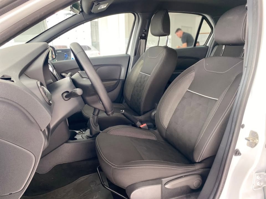 renault logan 1.0 12v sce flex zen manual 4p 202510