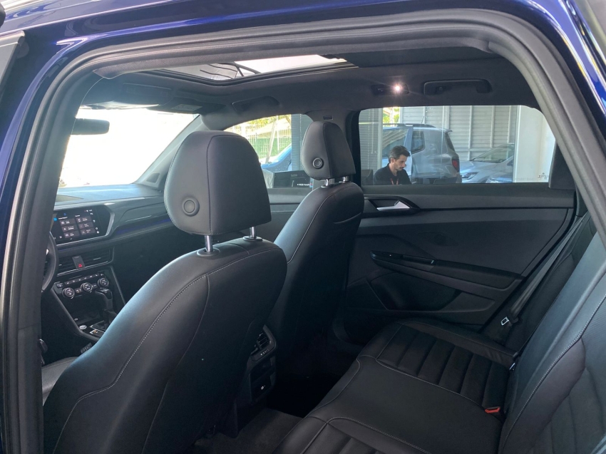 volkswagen taos 1.4 250 tsi total flex highline automatico 4p 202213