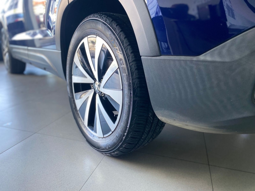 volkswagen taos 1.4 250 tsi total flex highline automatico 4p 202218