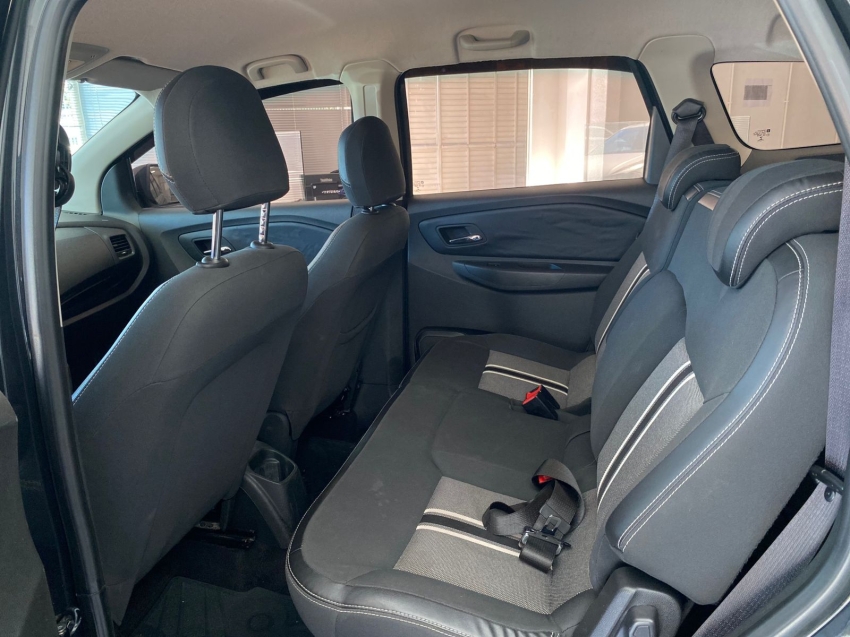 chevrolet spin 1.8 activ 8v flex 4p automatico 201615