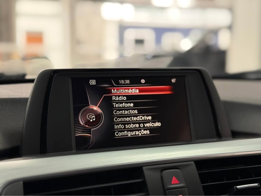 bmw 320i 2.0 sport 16v turbo active flex 4p automatico 201618