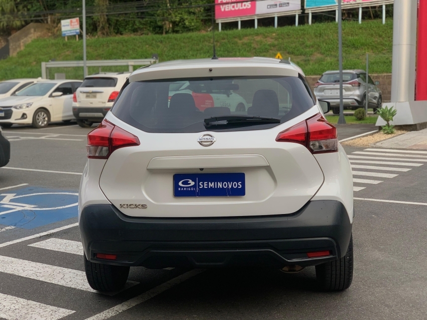 kicks active pcd 1.6 16v cvt 20214