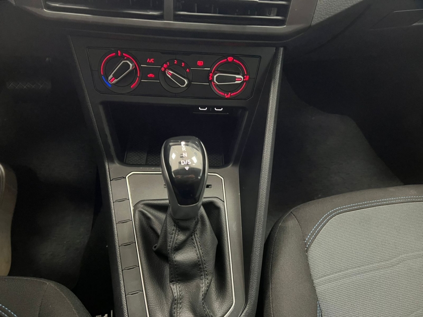 volkswagen nivus 1.0 200 tsi total flex comfortline automatico 4p 202413