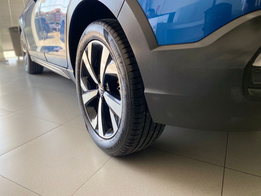 volkswagen nivus 1.0 200 tsi total flex highline automatico 4p 202318