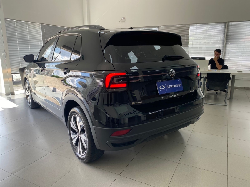 volkswagen t-cross 1.0 200 tsi total flex automatico 4p 20233