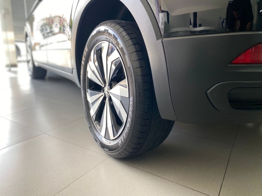 volkswagen t-cross 1.0 200 tsi total flex automatico 4p 202318