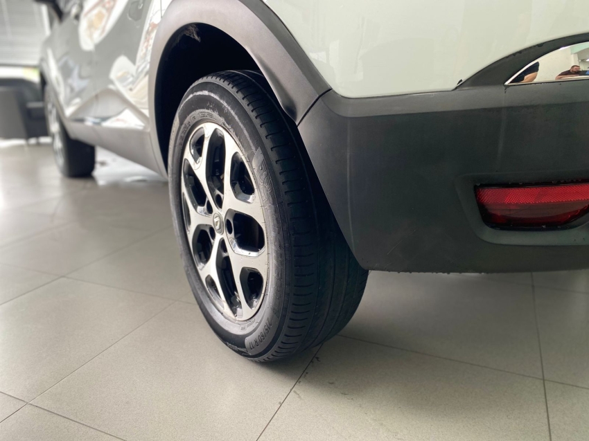 renault captur 1.6 16v sce flex intense x-tronic 4p automatico 20198