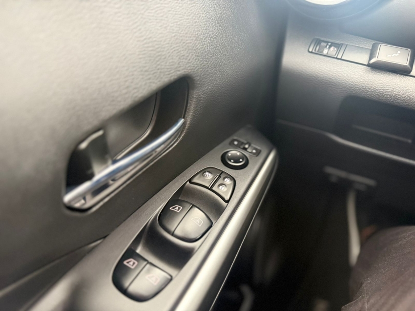 nissan kicks play 1.6 16v flexstart advance plus xtronic flex 4p automatico 202517