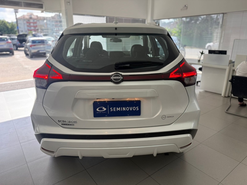 nissan kicks play 1.6 16v flexstart advance plus xtronic flex 4p automatico 20255