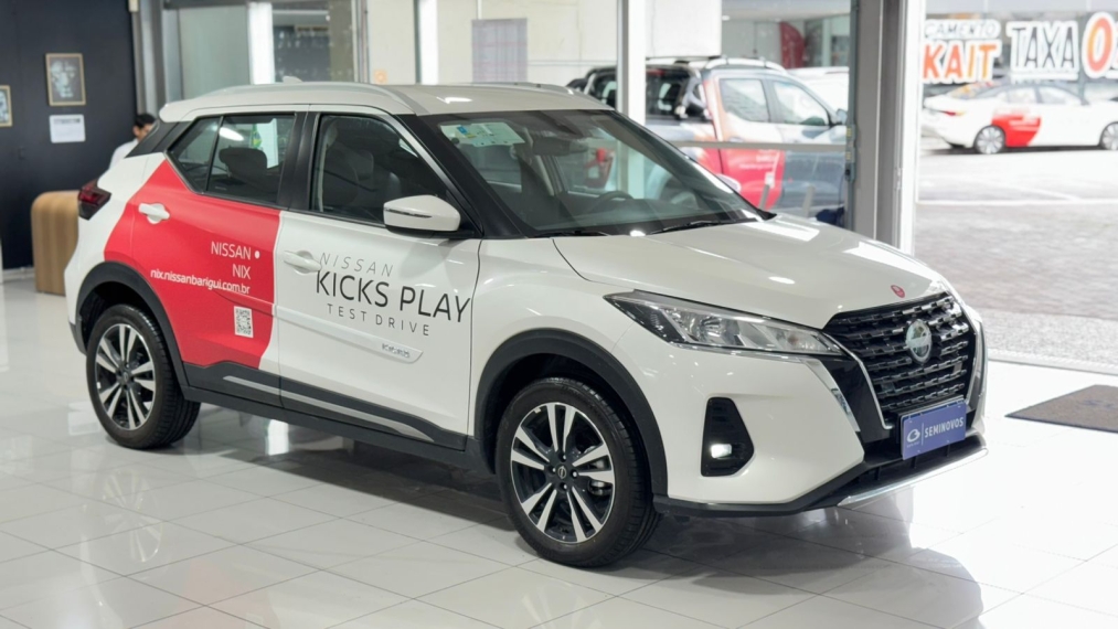 nissan kicks play 1.6 16v flexstart advance plus xtronic flex 4p automatico 2025