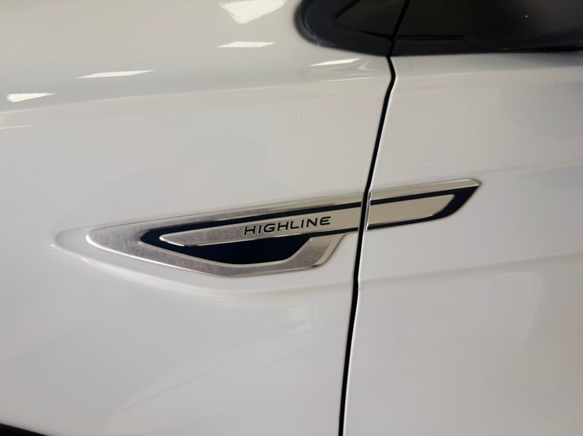 volkswagen nivus 1.0 200 tsi total flex highline automatico 4p 20216