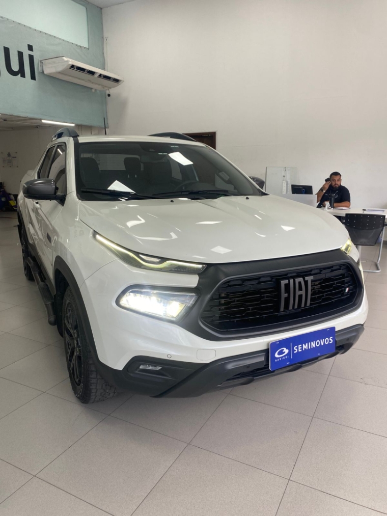 fiat toro 2.0 16v turbo diesel ultra 4wd at9 4p automatico 2023