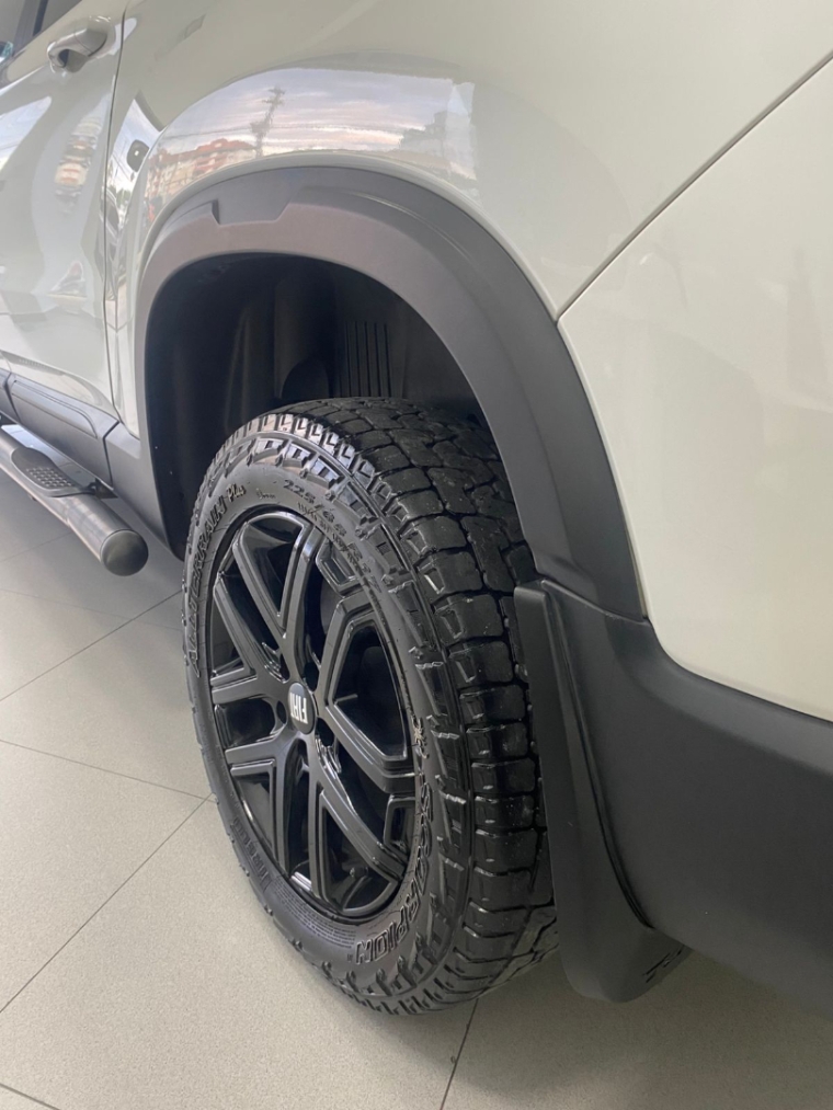 fiat toro 2.0 16v turbo diesel ultra 4wd at9 4p automatico 202317