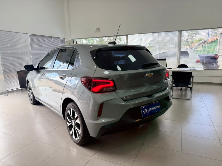 chevrolet onix 1.0 turbo flex premier automatico 4p 20244