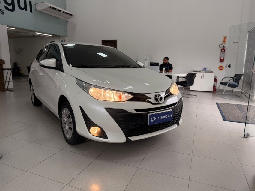 toyota yaris 1.3 16v flex xl live multidrive 4p automatico 2020