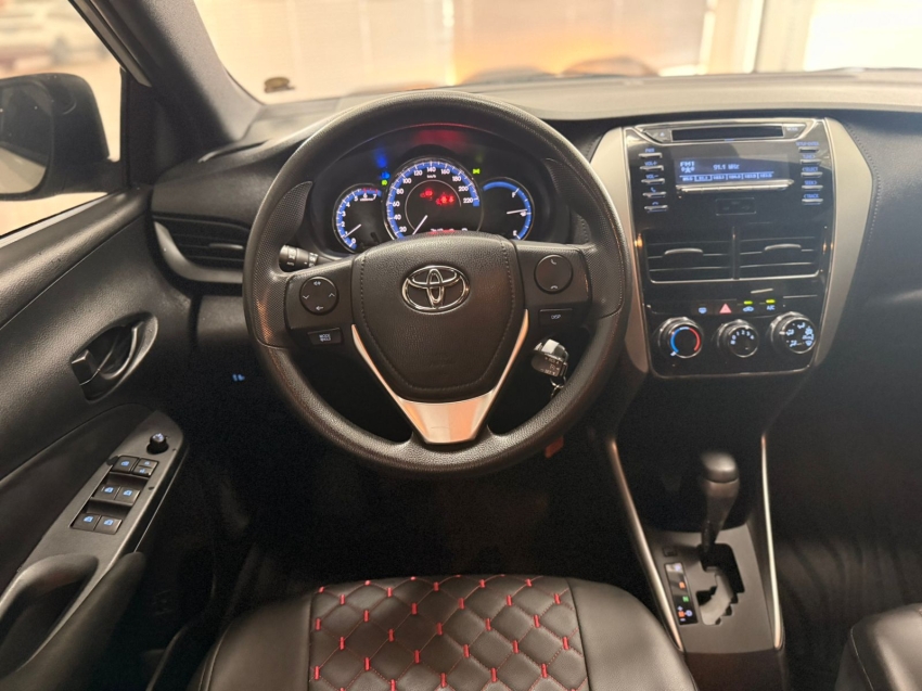 toyota yaris 1.3 16v flex xl live multidrive 4p automatico 202010