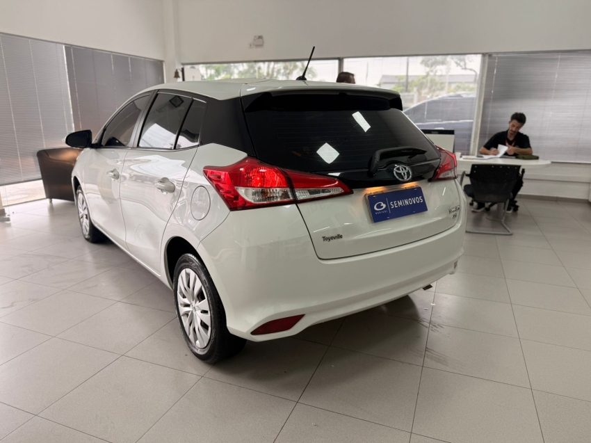 toyota yaris 1.3 16v flex xl live multidrive 4p automatico 20201