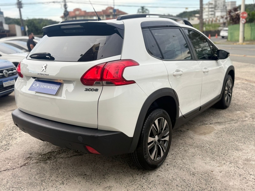 peugeot 2008 1.6 16v flex griffe 4p automatico 20215