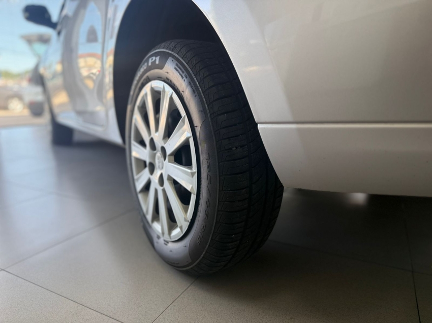 renault logan 1.0 12v sce flex zen manual 4p 202514