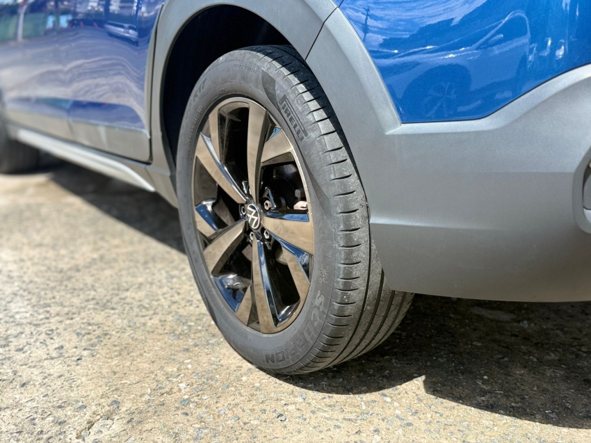 volkswagen nivus 1.0 200 tsi total flex highline automatico 4p 202217