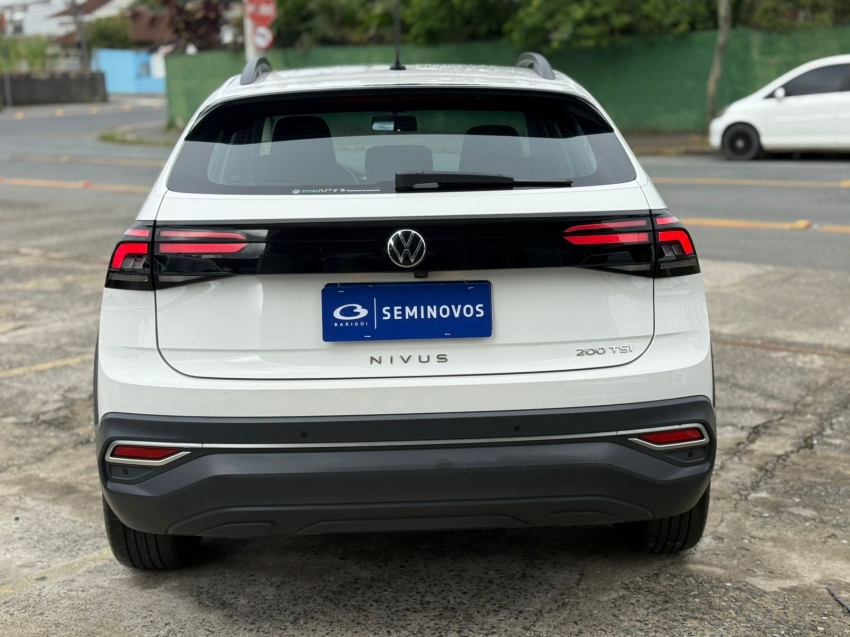 volkswagen nivus 1.0 200 tsi total flex comfortline automatico 4p 20244
