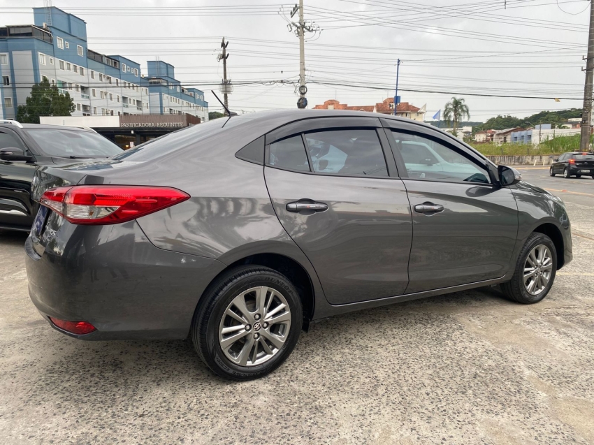 toyota yaris 1.5 16v flex sedan xl plus connect multidrive 4p automatico 20225