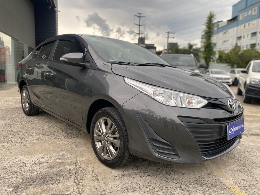 toyota yaris 1.5 16v flex sedan xl plus connect multidrive 4p automatico 2022