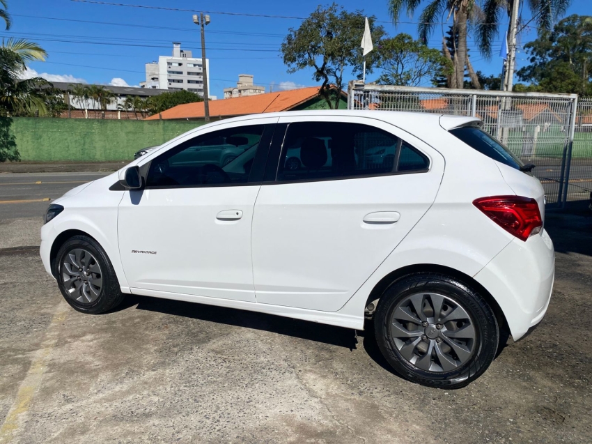 chevrolet onix 1.4 mpfi advantage 8v flex 4p automatico 20182