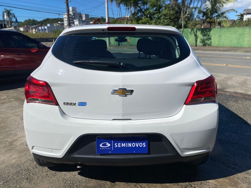 chevrolet onix 1.4 mpfi advantage 8v flex 4p automatico 20183