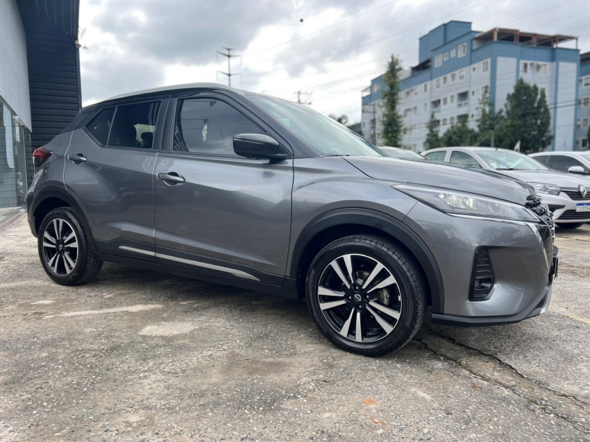 nissan kicks 1.6 16v flexstart exclusive xtronic flex 4p automatico 2024