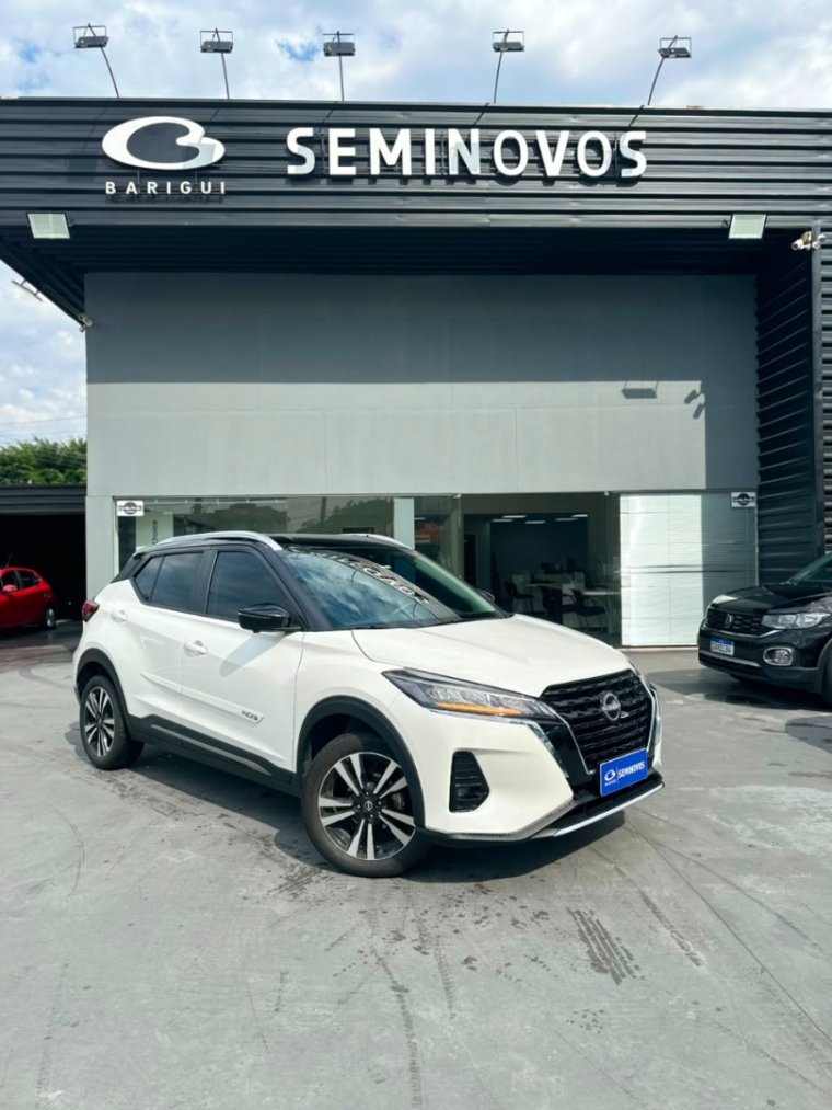 nissan kicks 1.6 16v flexstart exclusive xtronic flex 4p automatico 2024