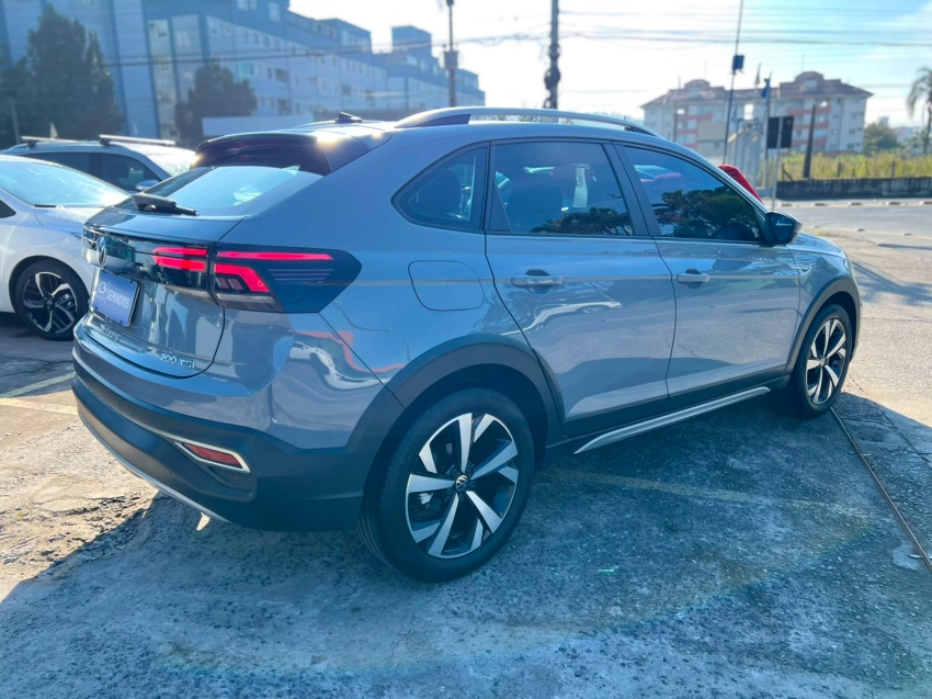 volkswagen nivus 1.0 200 tsi total flex highline automatico 4p 202212
