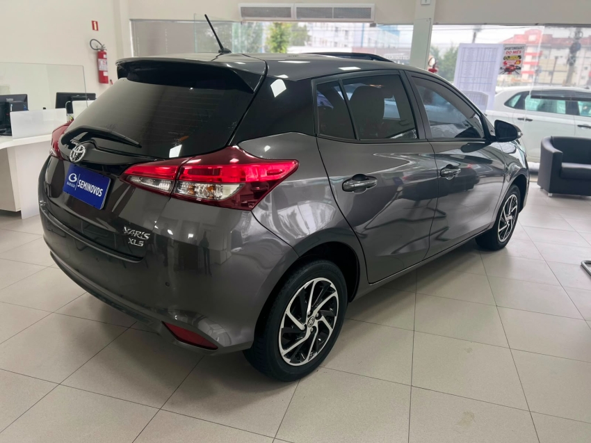 toyota yaris 1.5 16v flex xls connect multidrive 4p automatico 202315