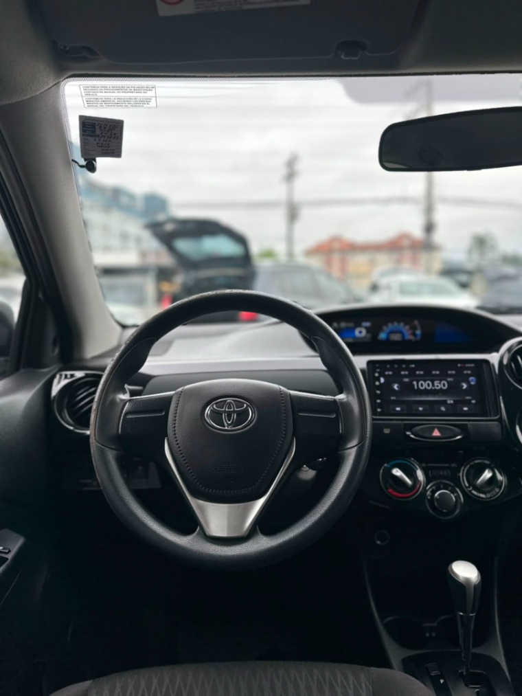 toyota etios 1.5 x sedan 16v flex 4p automatico 20195