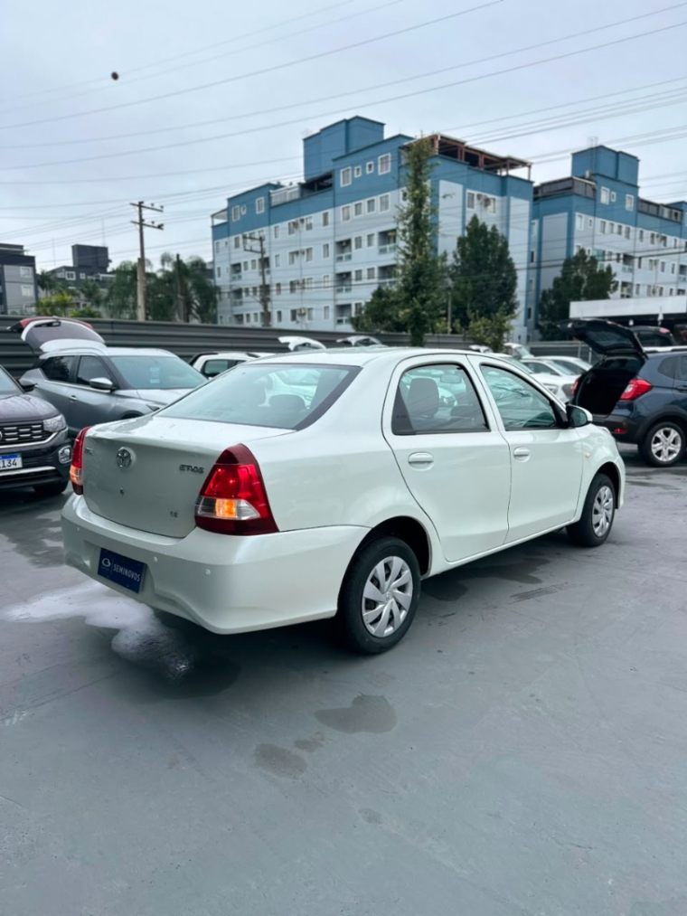 toyota etios 1.5 x sedan 16v flex 4p automatico 201914