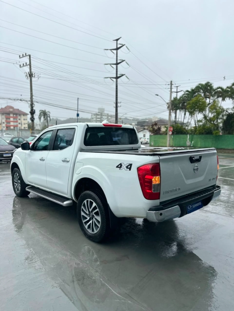 nissan frontier 2.3 16v turbo diesel xe cd 4x4 automatico 4p 20223